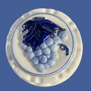 Delft Blue Hand Painted Grape Decorative Wall Mold With Hanger